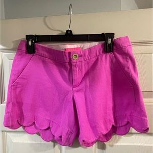 New Lilly Pulitzer pink scalloped edge shorts size 2